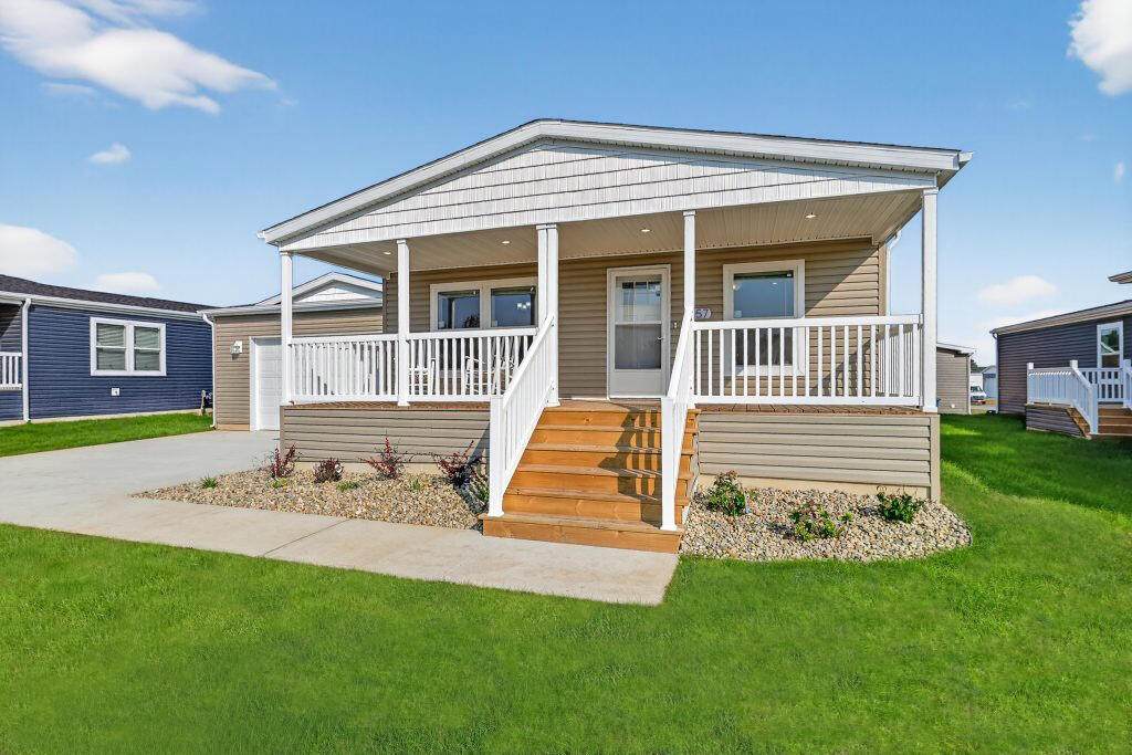 1157 Eagle Crest - Photo 1