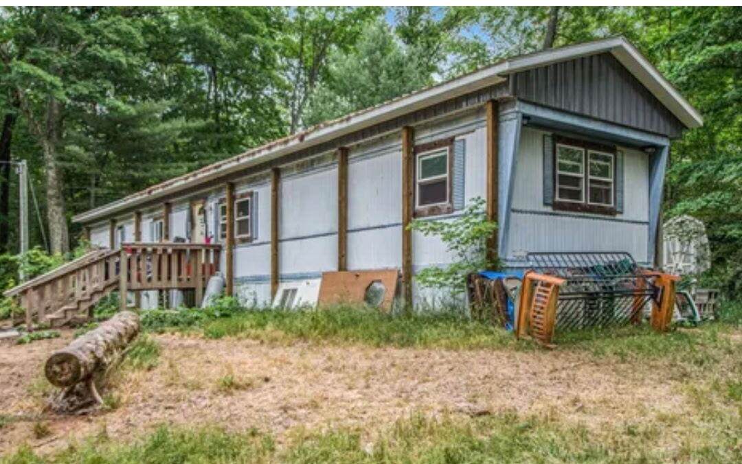 1850 Wood Street - Photo 1