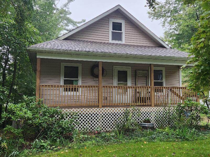 1046 Amelia Street - Photo 1