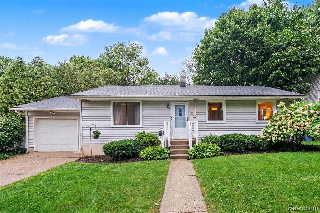1139 Houseman Avenue - Photo 1