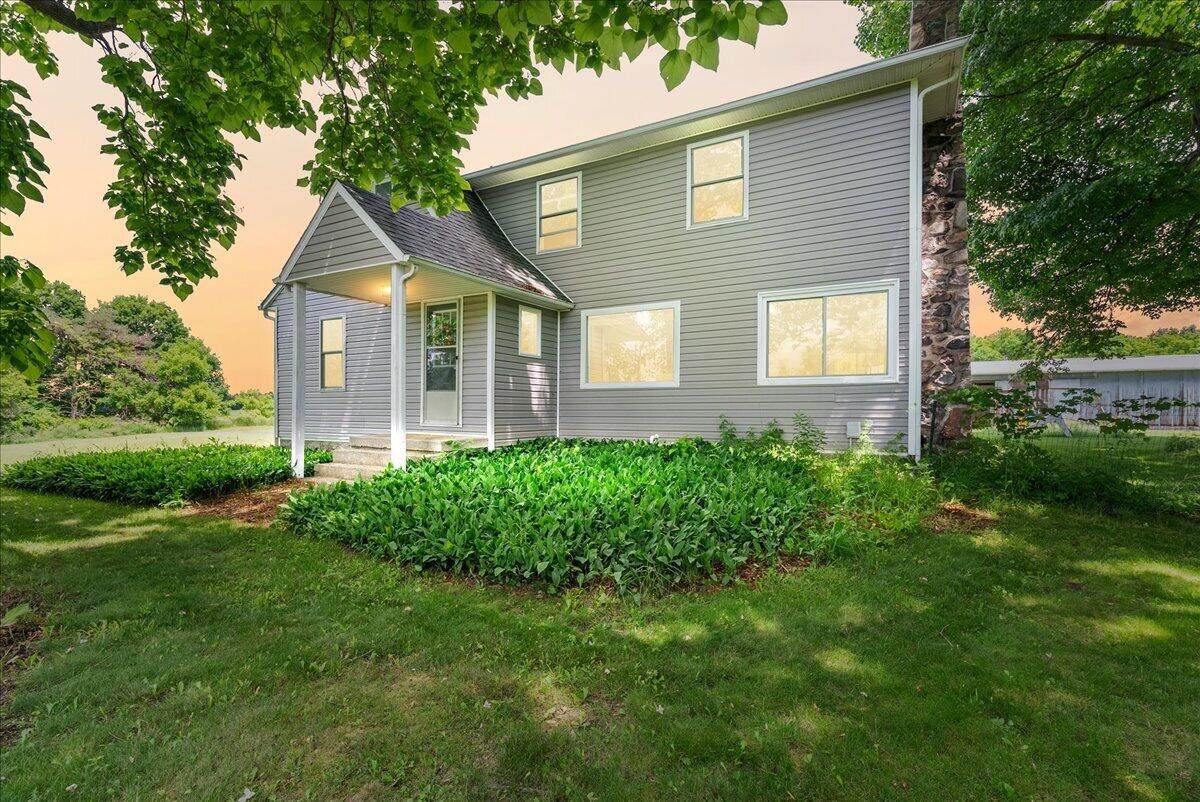 975 Elliott Road - Photo 1