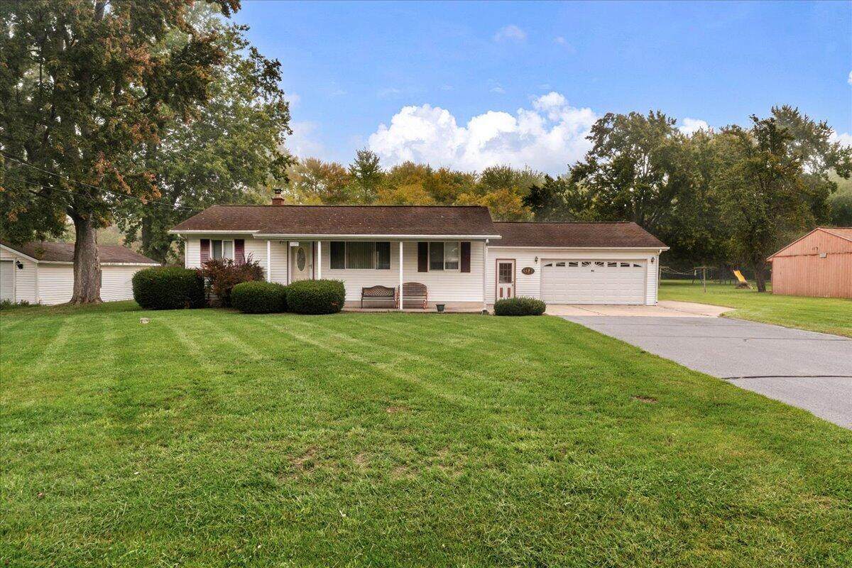 1177 Glendale Street - Photo 1