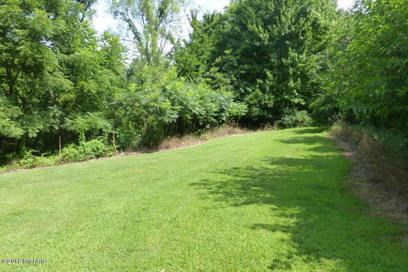 2534 Terminal Road - Photo 1