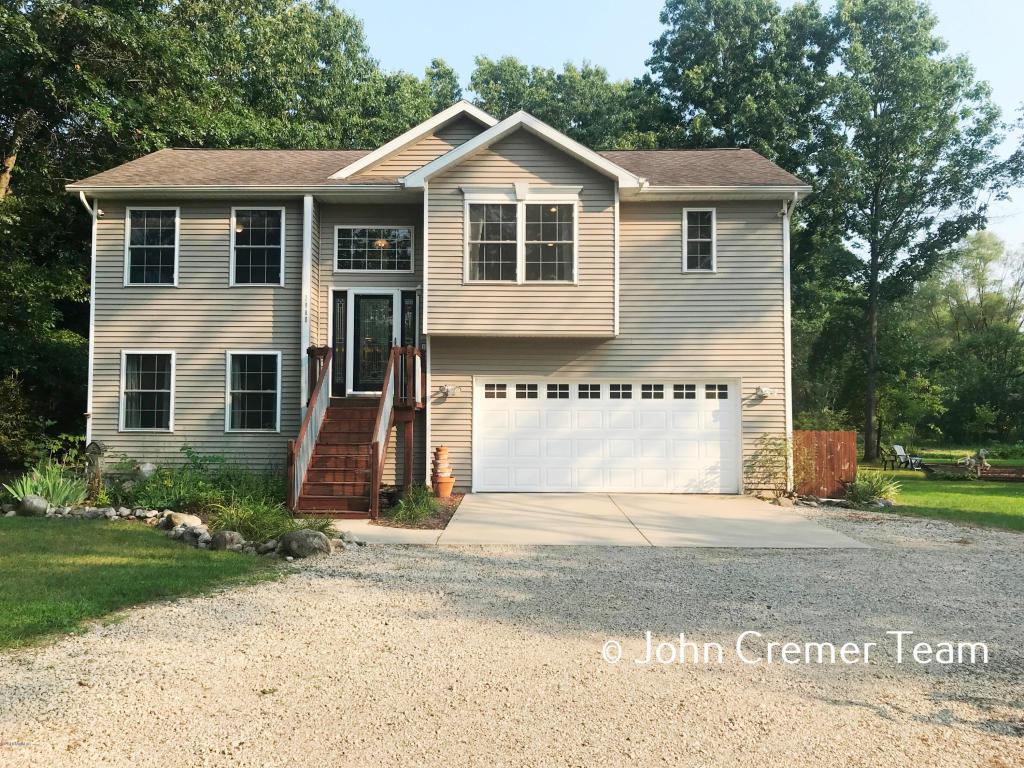 2980 Center Street - Photo 1