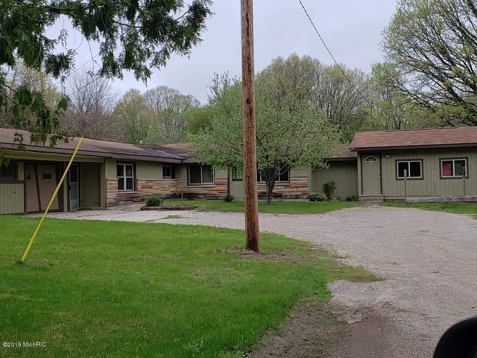 20160 Spruce Road - Photo 1