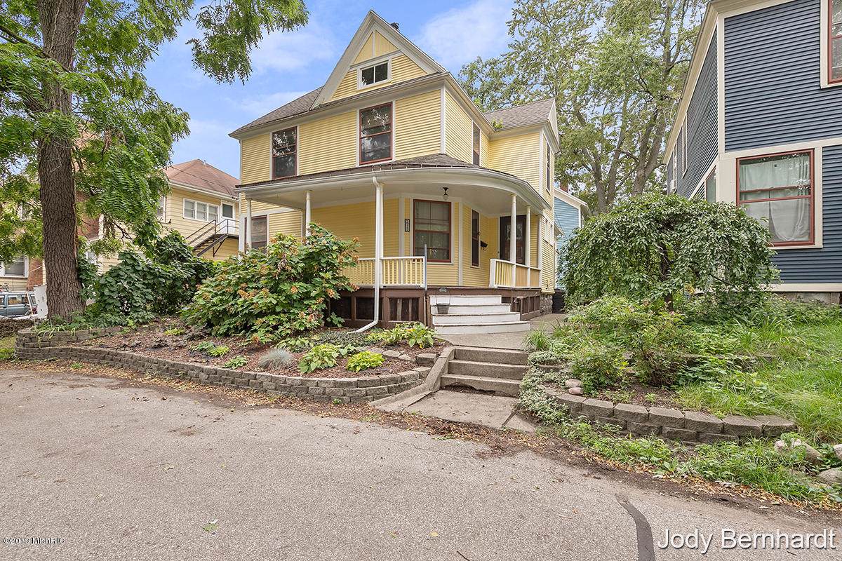 213 Antisdel Place - Photo 1