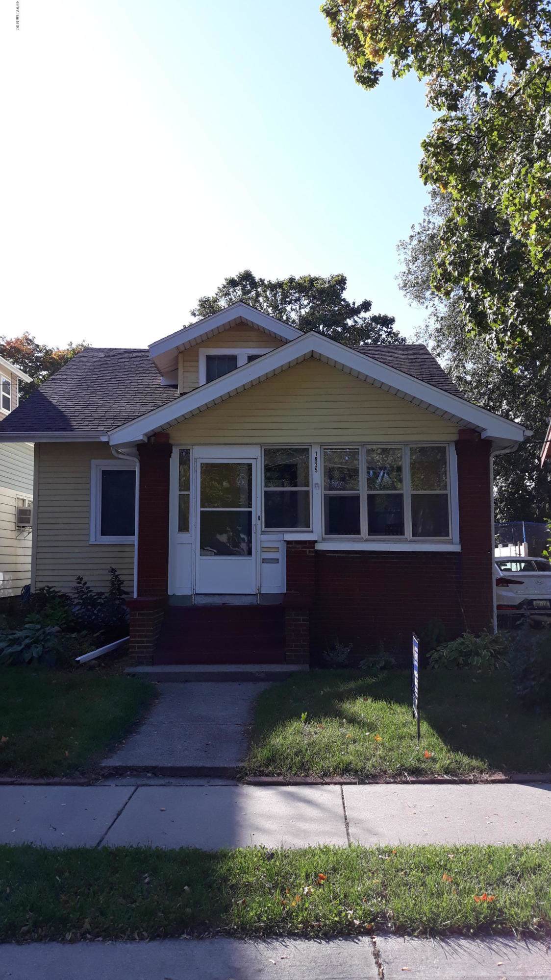 1935 Belden Avenue - Photo 1 1935 Belden Avenue - Photo 1