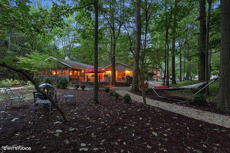 600 Elmwood Drive - Photo 1