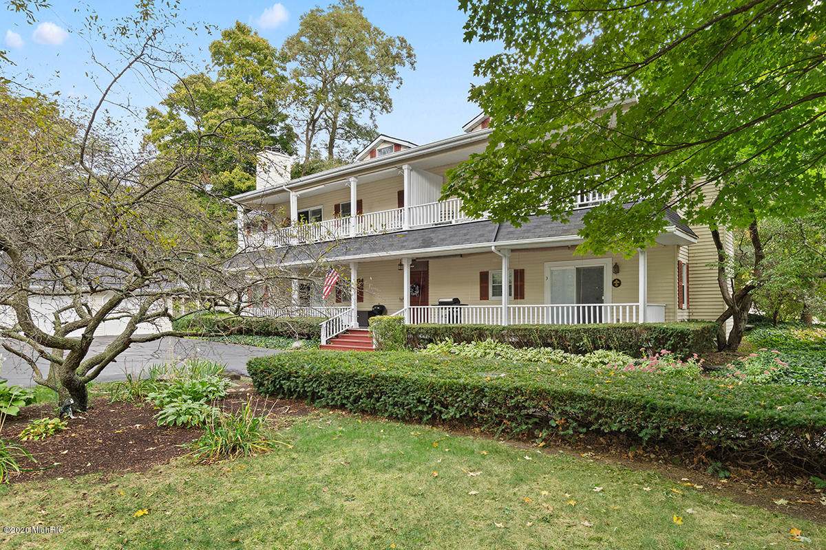 312 Francis Street - Photo 1