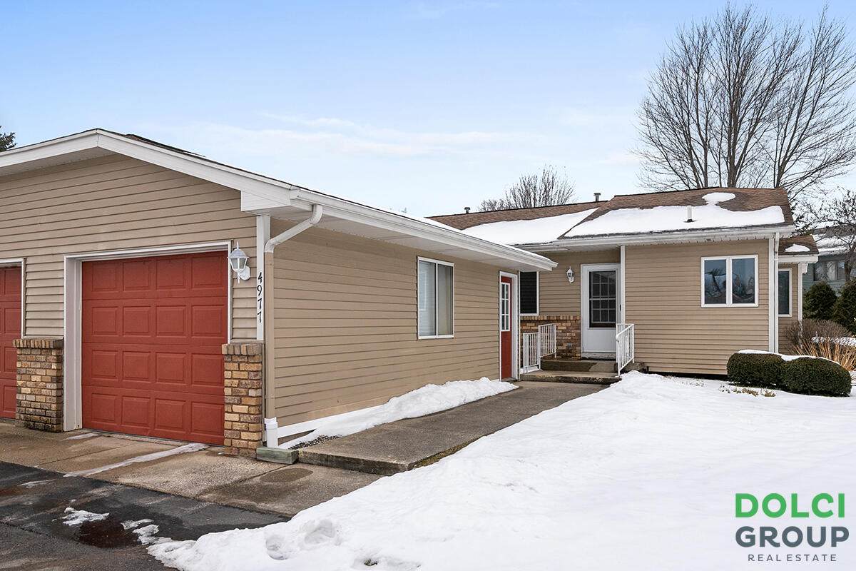 4977 North Valley Drive - Photo 1