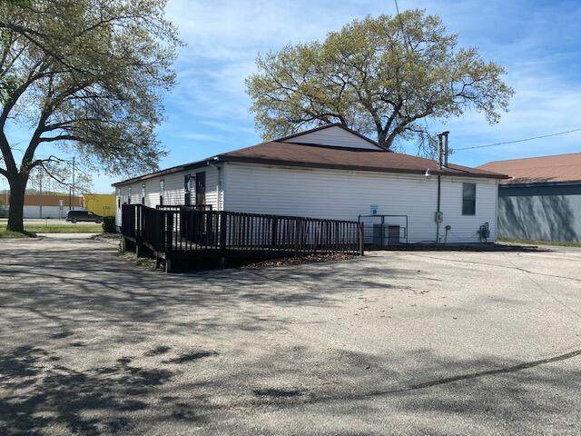 2508 Glade Street - Photo 1