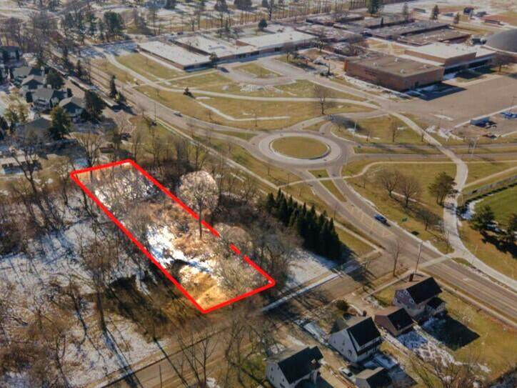 605 Sulgrave Avenue - Photo 1