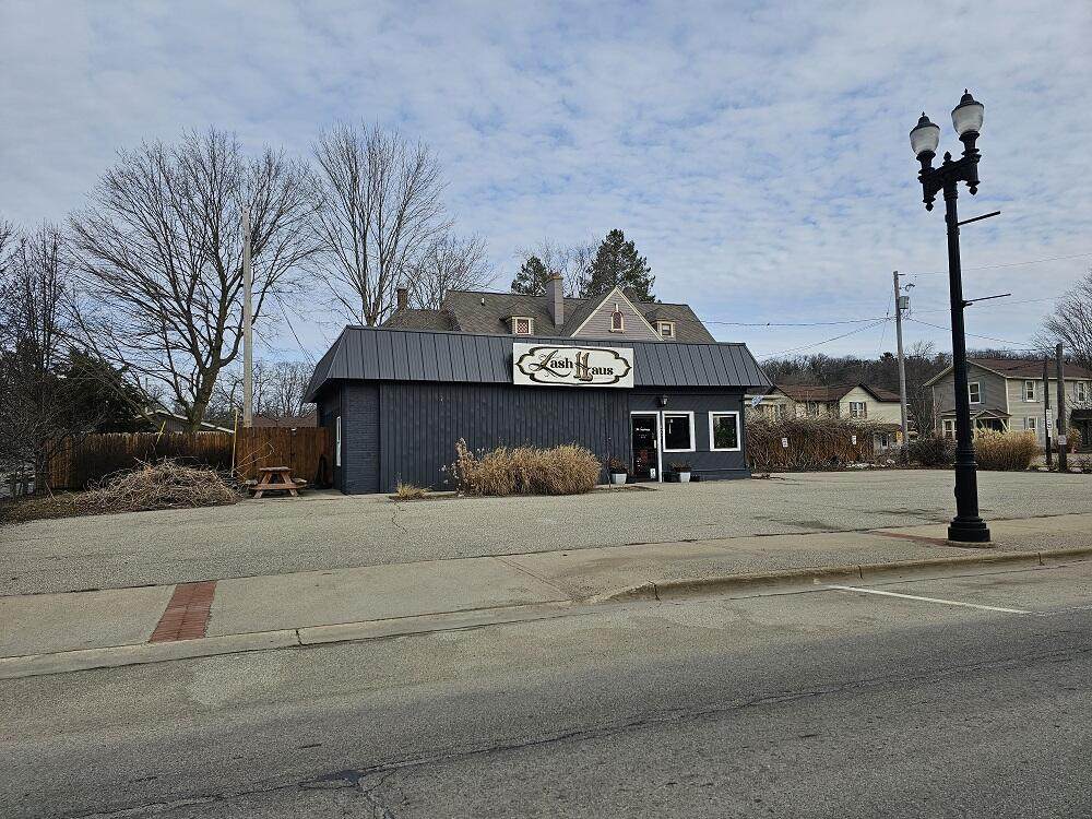 427 Main Street - Photo 1