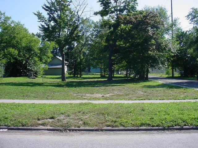 555 Amity Avenue - Photo 1