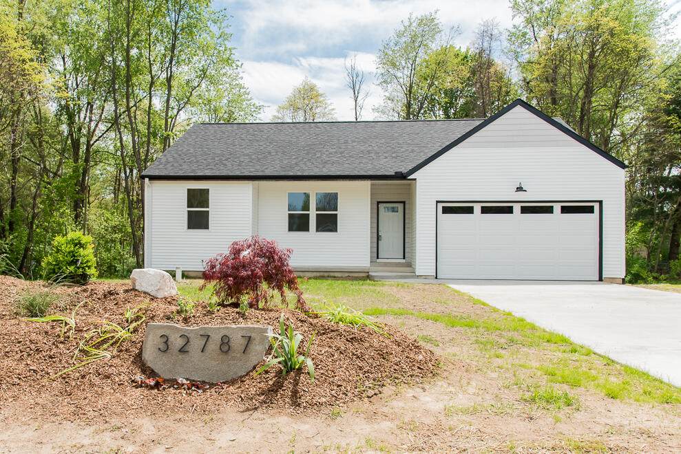 32787 Bradeen Avenue - Photo 1