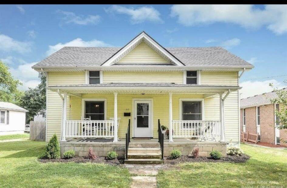 213 Henry Street - Photo 1