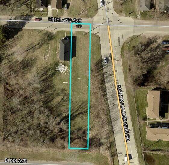 992 Highland Avenue - Photo 1
