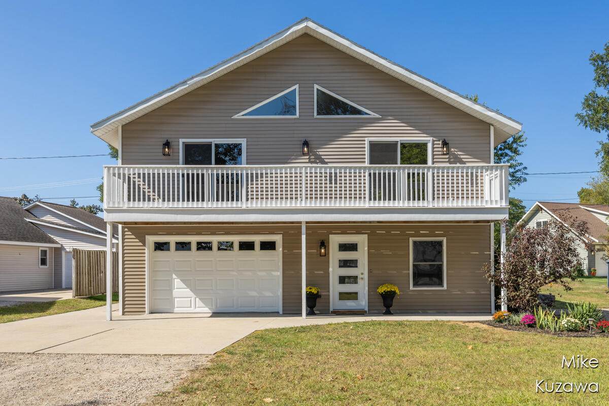 517 Pine Street - Photo 1