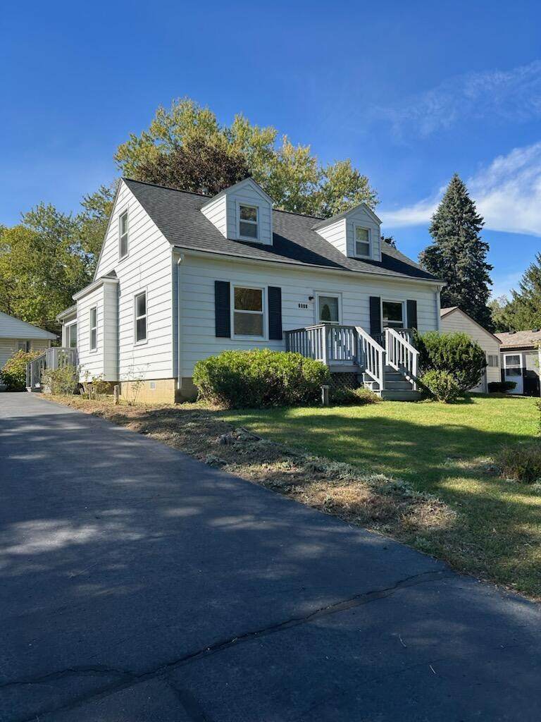 3389 Beaumont Avenue - Photo 1