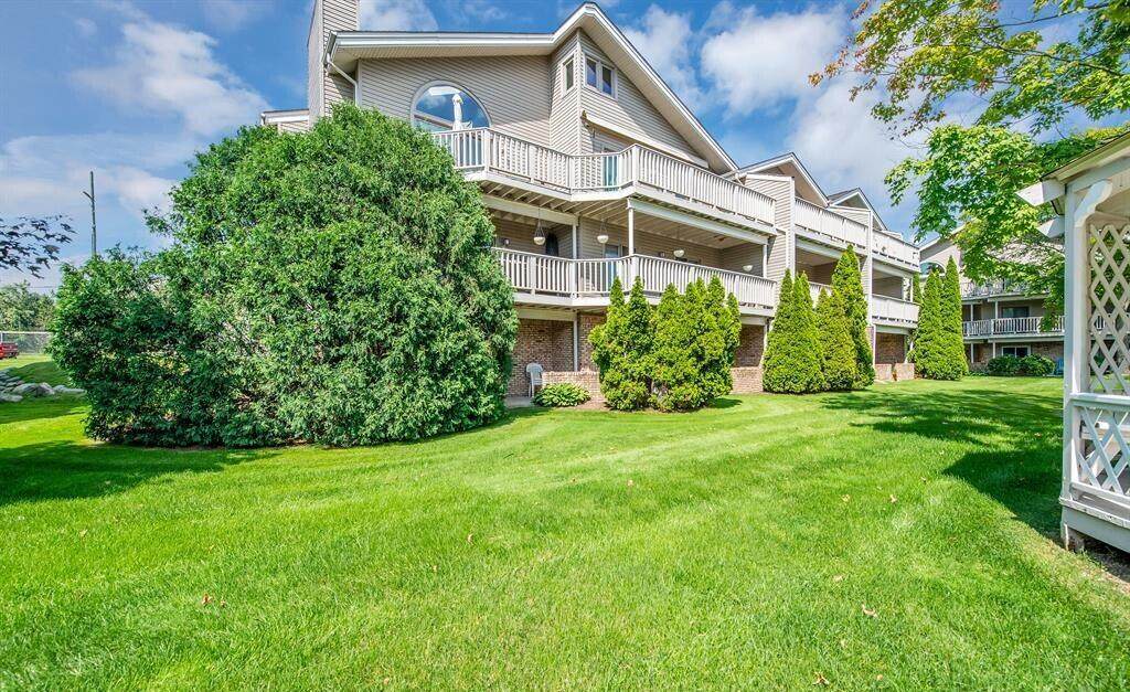 21082 Boulder Circle - Photo 1