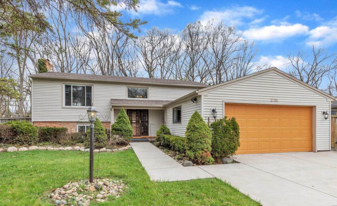 1706 Autumn Lane - Photo 1