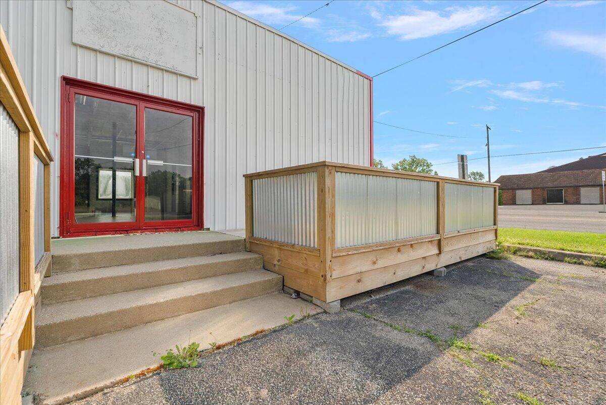 17648 Us-12 - Photo 1