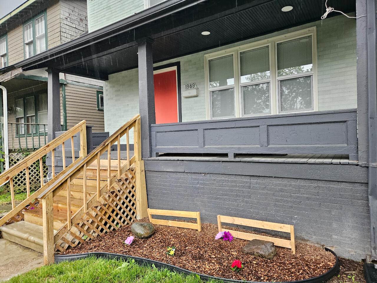 1989 Cortland Street - Photo 1