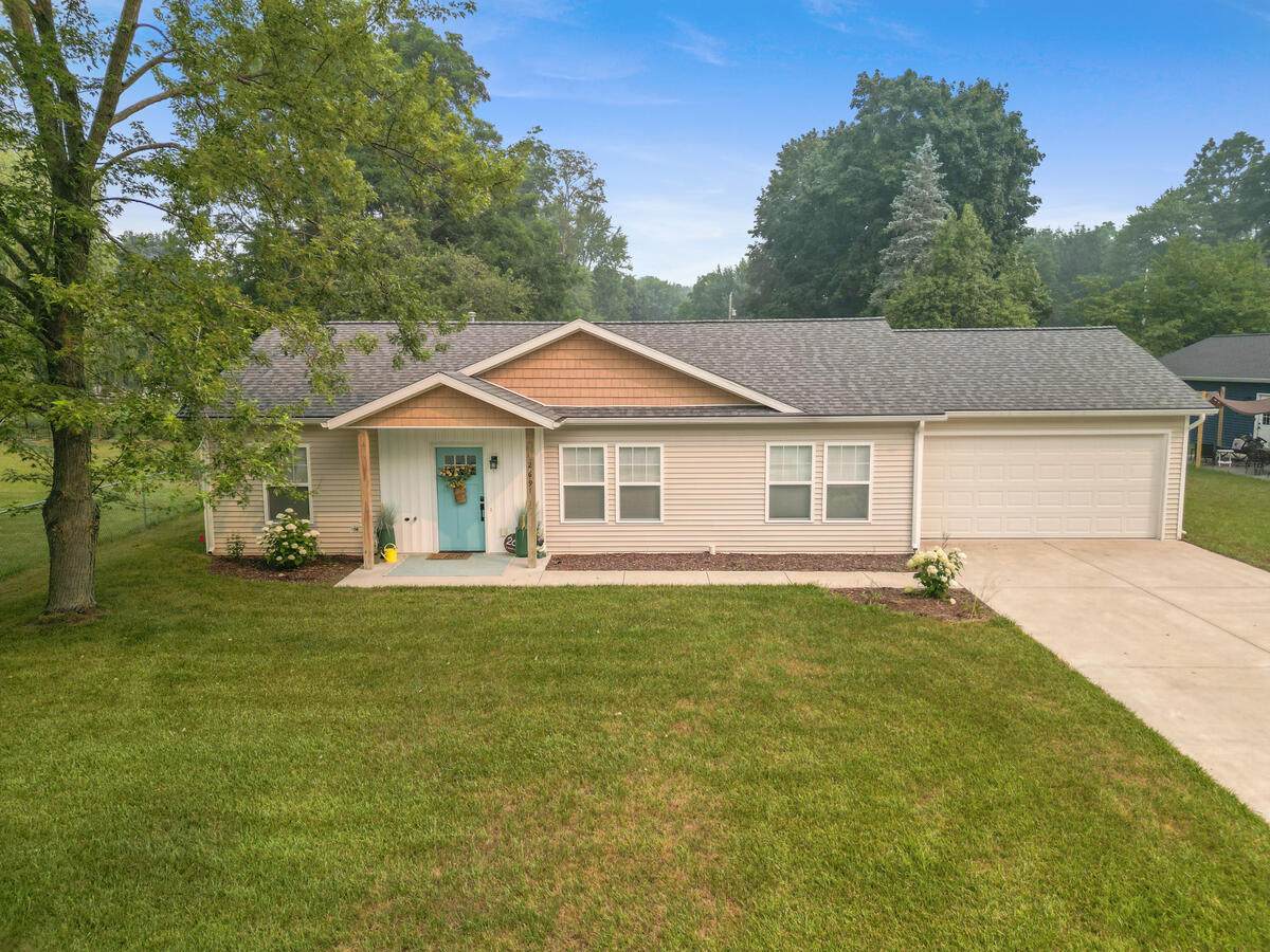 269 Brooks Street - Photo 1
