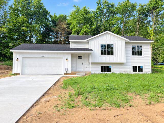 1330 Red Fox Court - Photo 1
