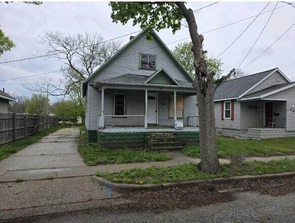 897 Turner Avenue - Photo 1
