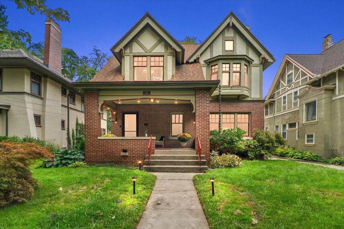 316 Morris Avenue - Photo 1
