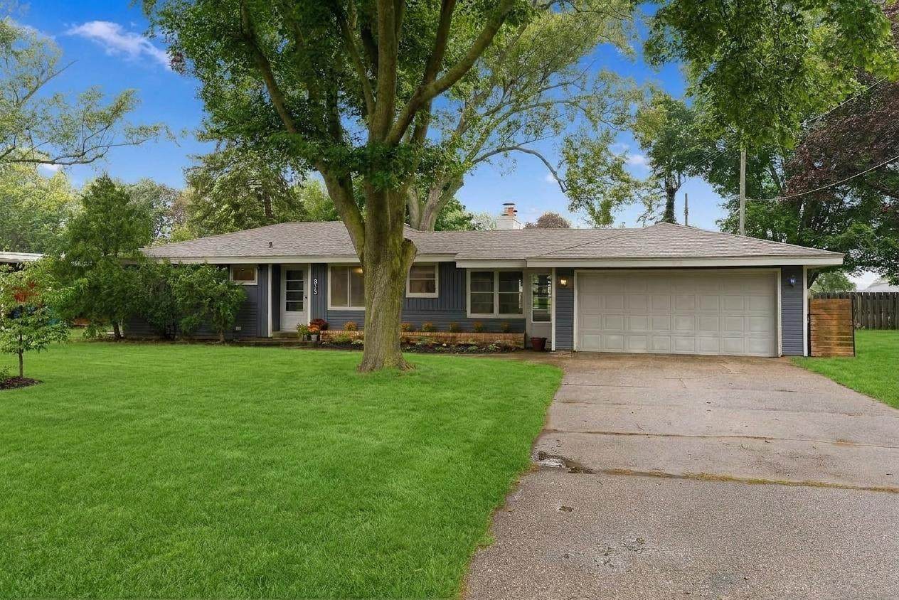 815 24th Street - Photo 1