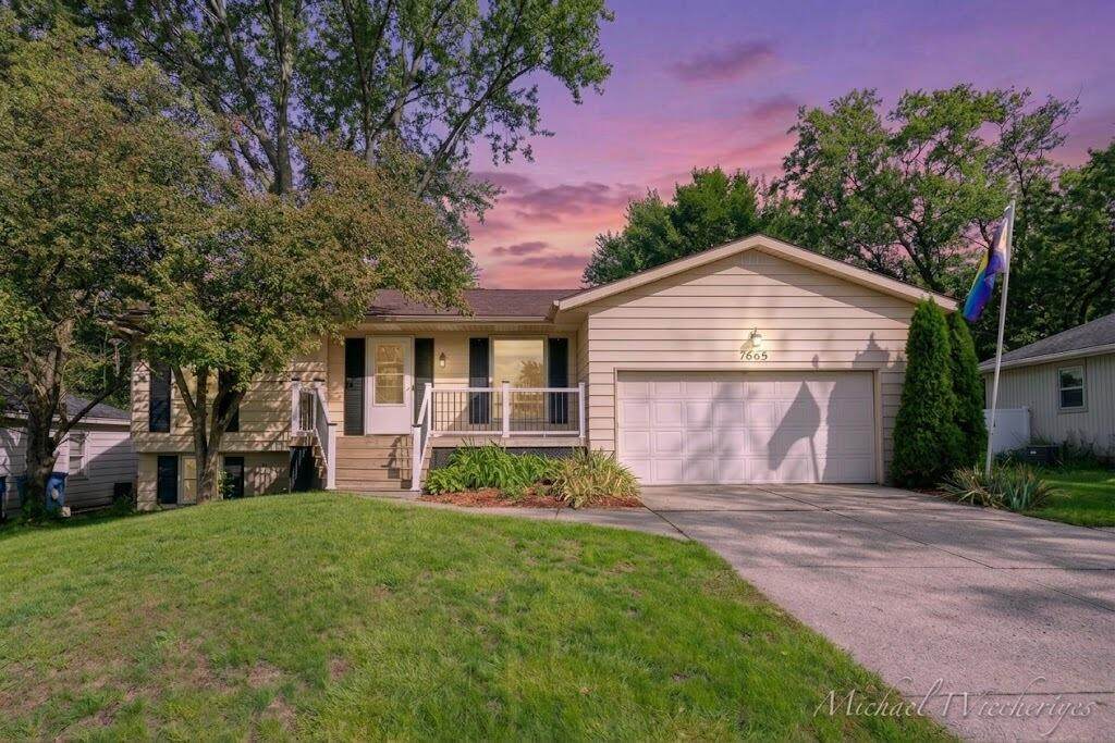 2665 Burton Street - Photo 1