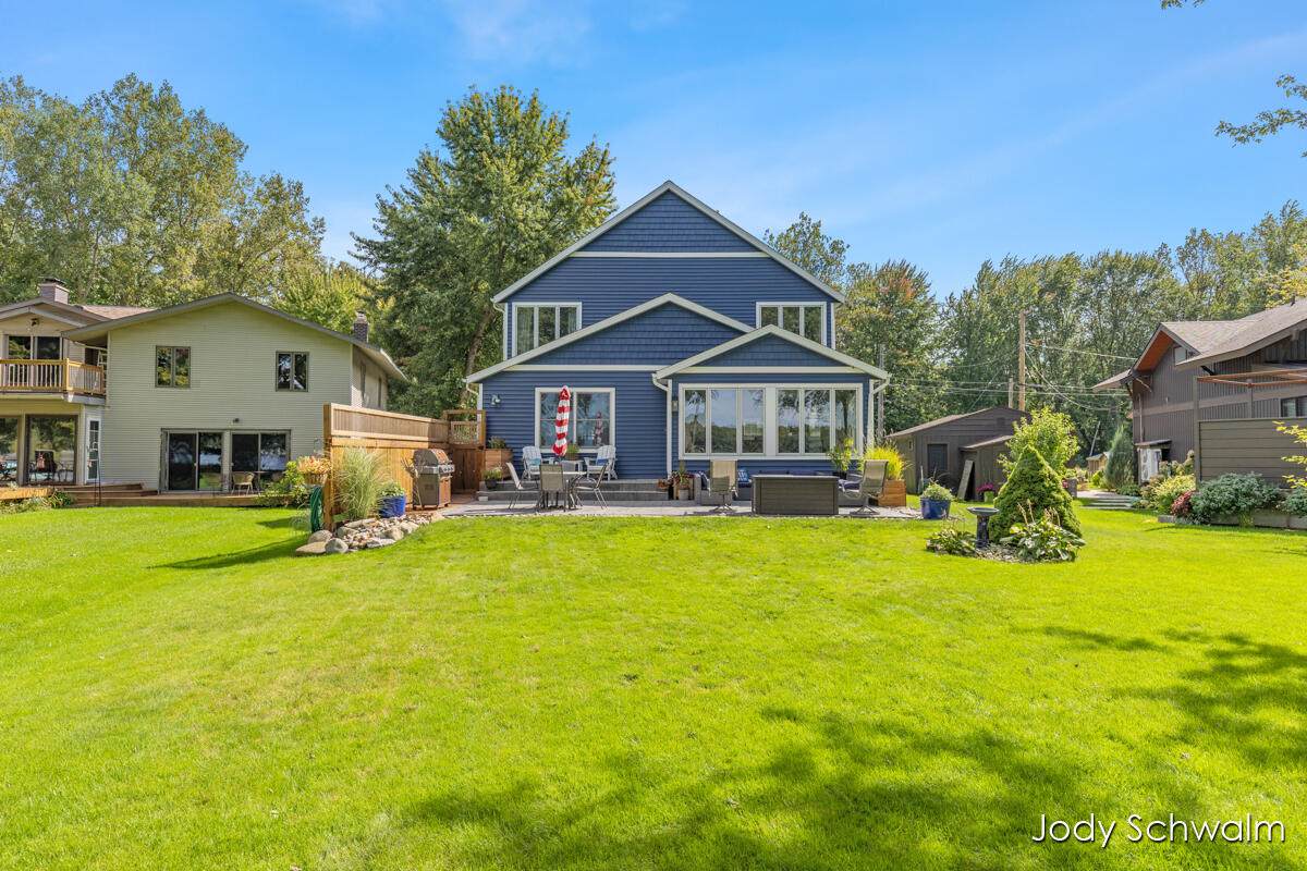 7121 Hass Drive - Photo 1