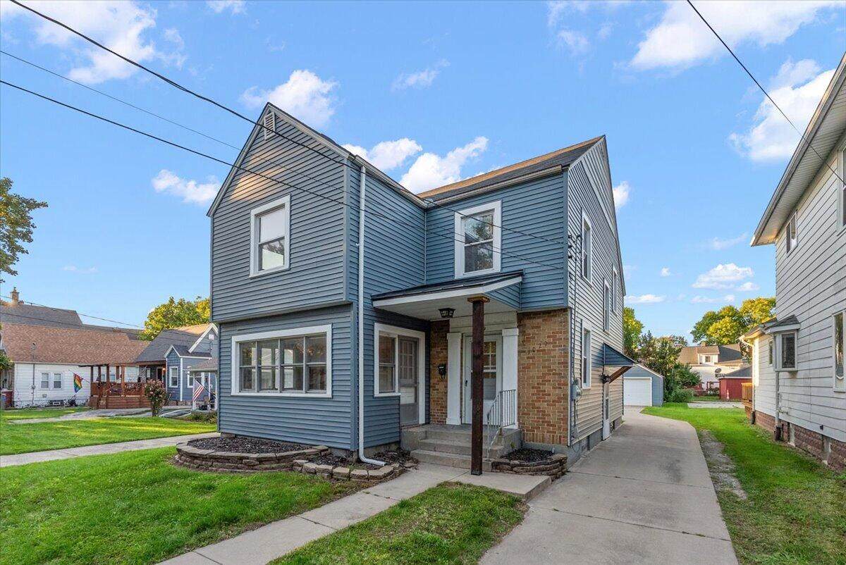 1029 Park Street - Photo 1