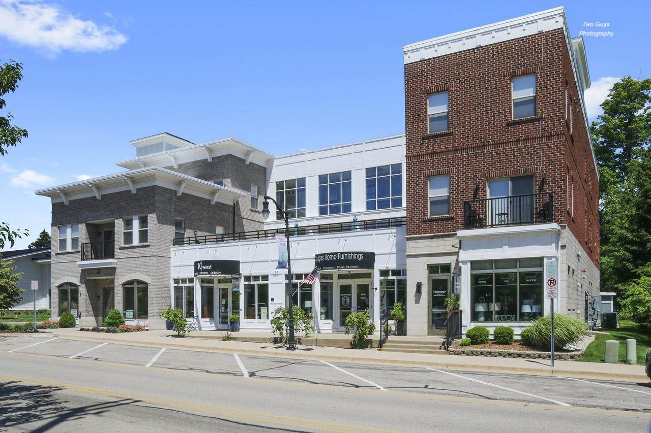 150 Center Street - Photo 1