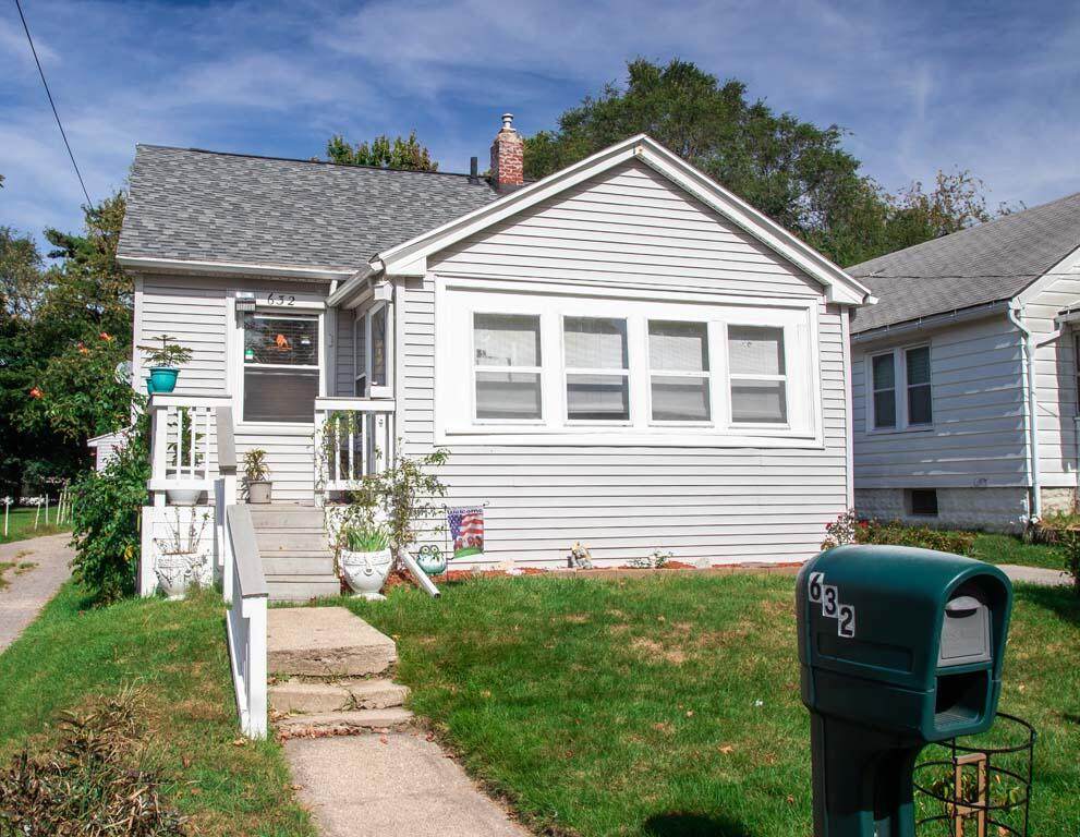 632 St Clair Avenue - Photo 1