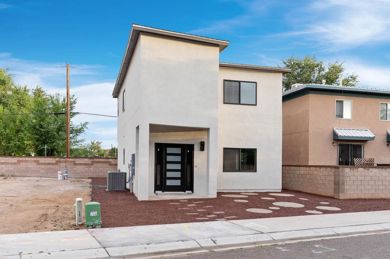 724 Benicia Lane - Photo 1