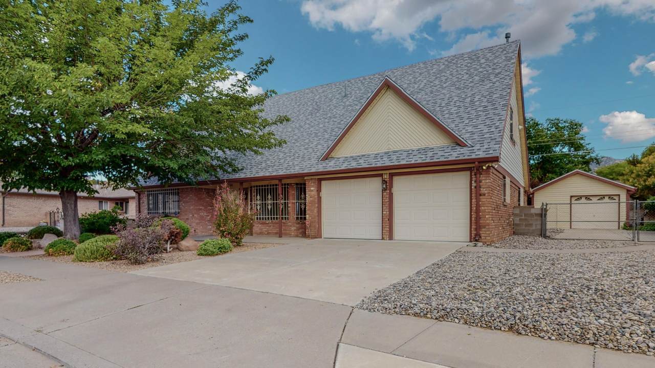 1408 Hiawatha Street - Photo 1