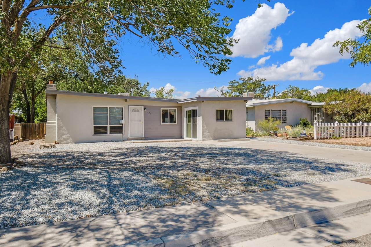 625 Grove Street - Photo 1
