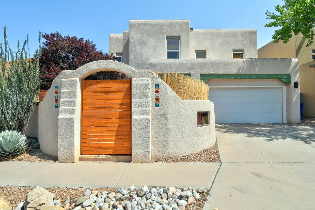 6008 Cardigan Court - Photo 1