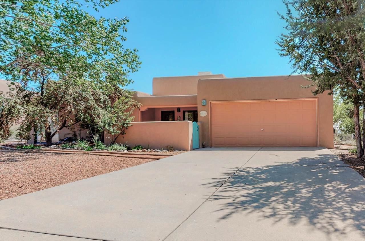 6519 Horseshoe Drive - Photo 1