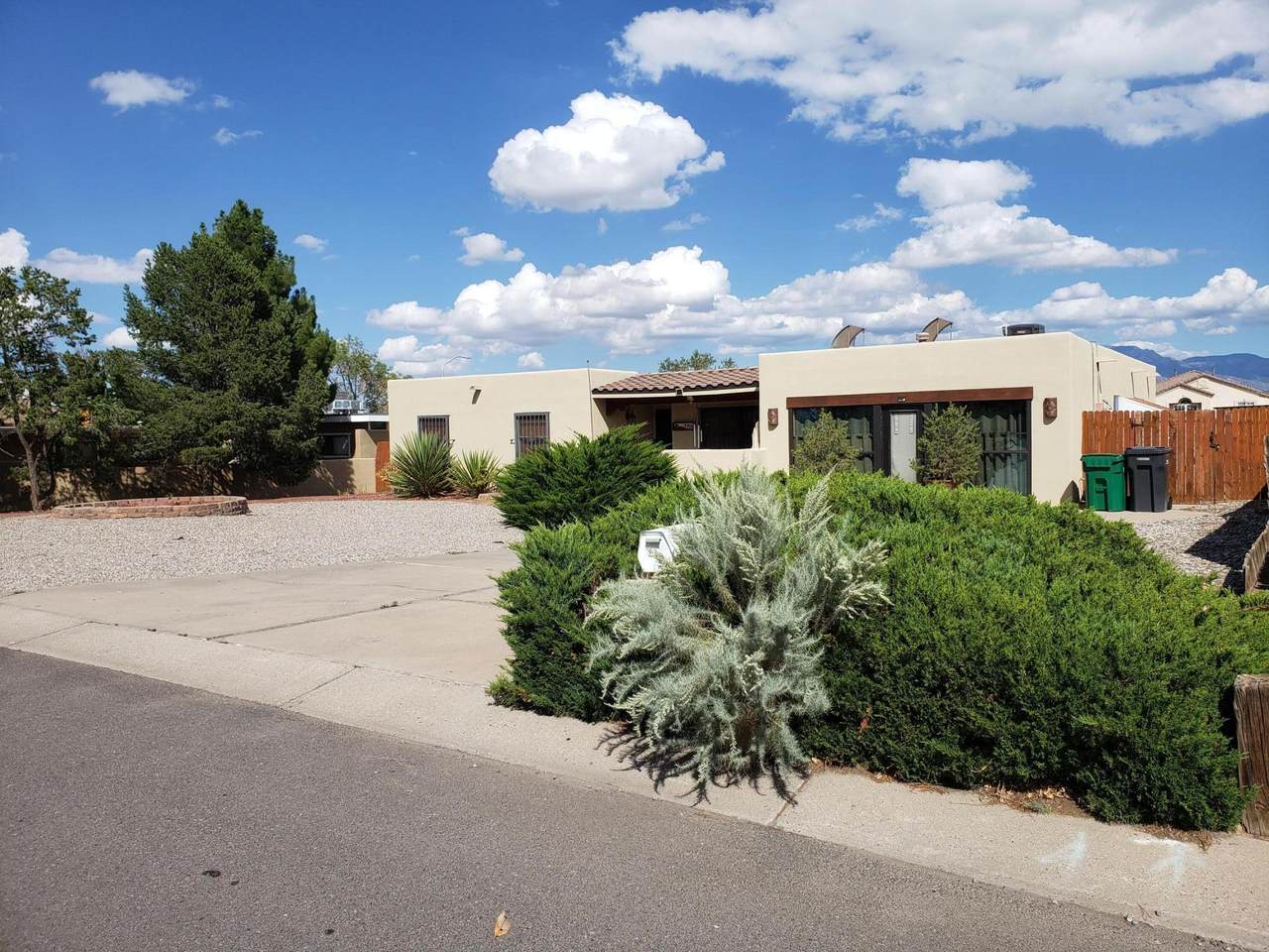9916 Greene Avenue - Photo 1