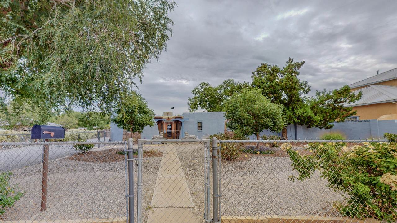 3018 10TH Street - Photo 1