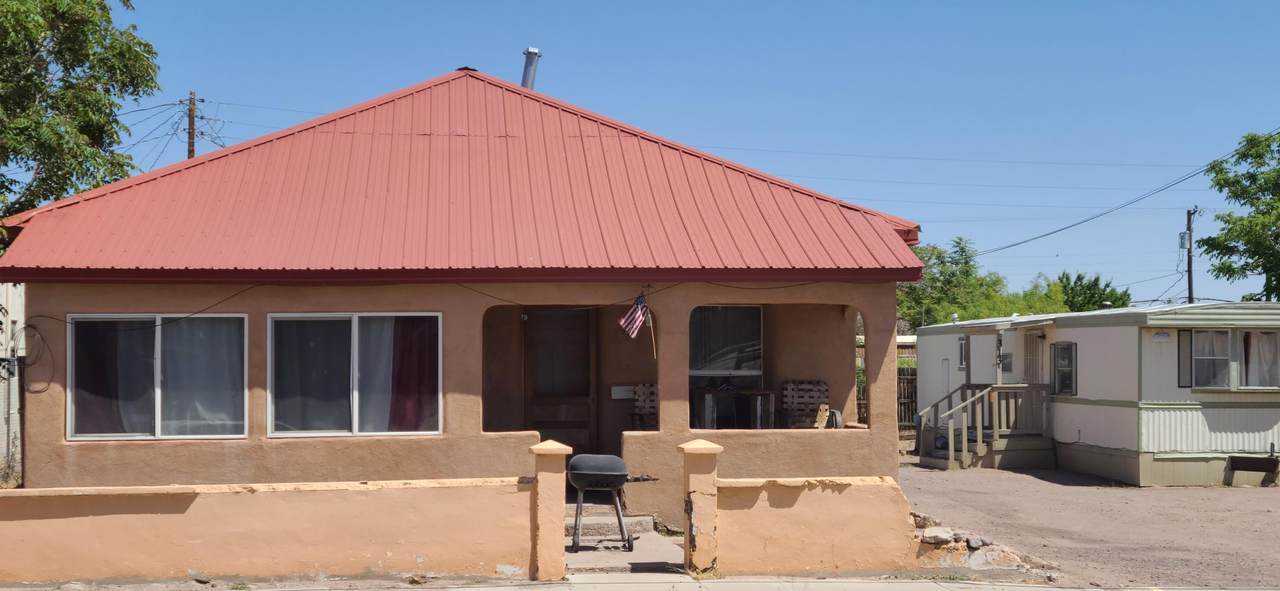 313 Fisher - Photo 1