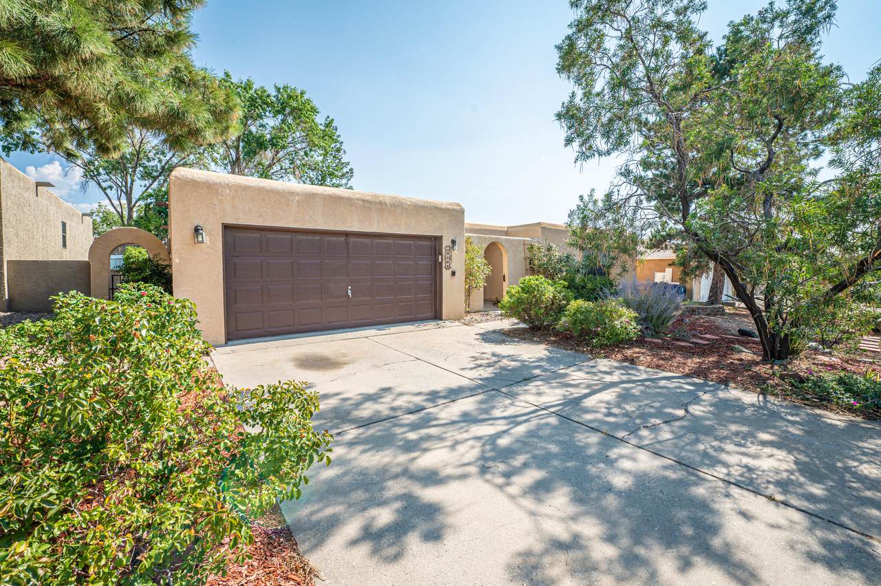 9504 Camino Del Sol - Photo 1