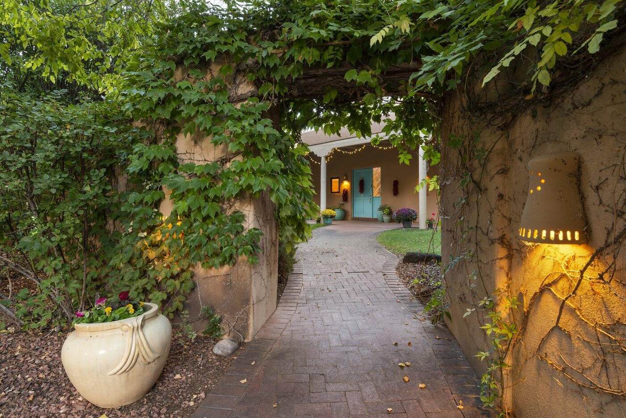1600 Padre Roberto Road - Photo 1