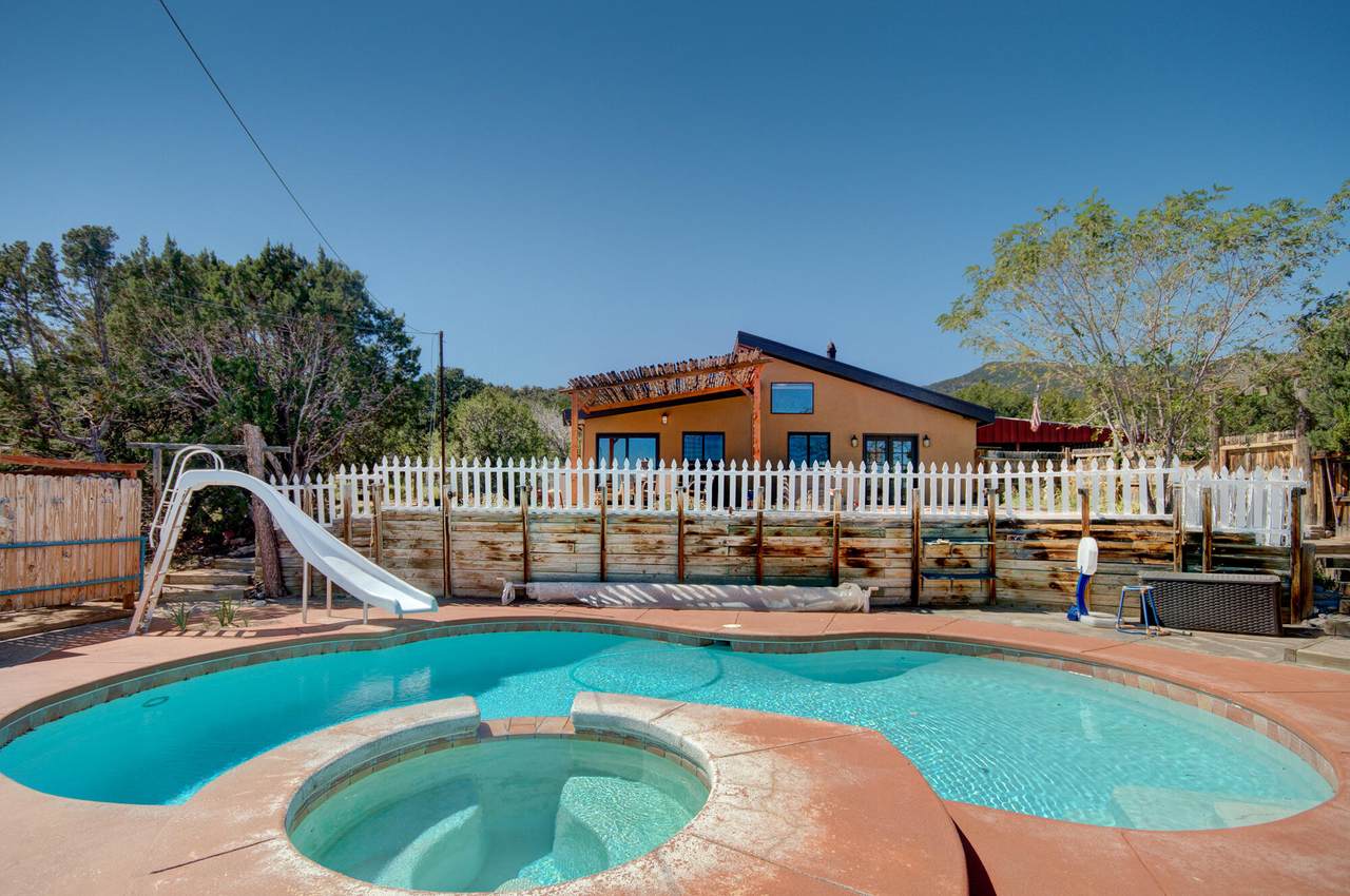 66 Skyline Road - Photo 1
