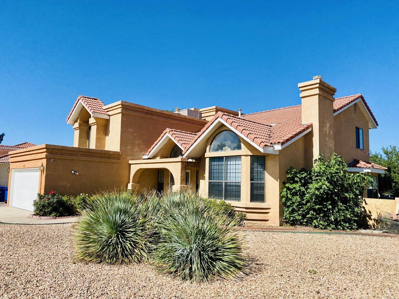 5527 Avenida Cuesta - Photo 1