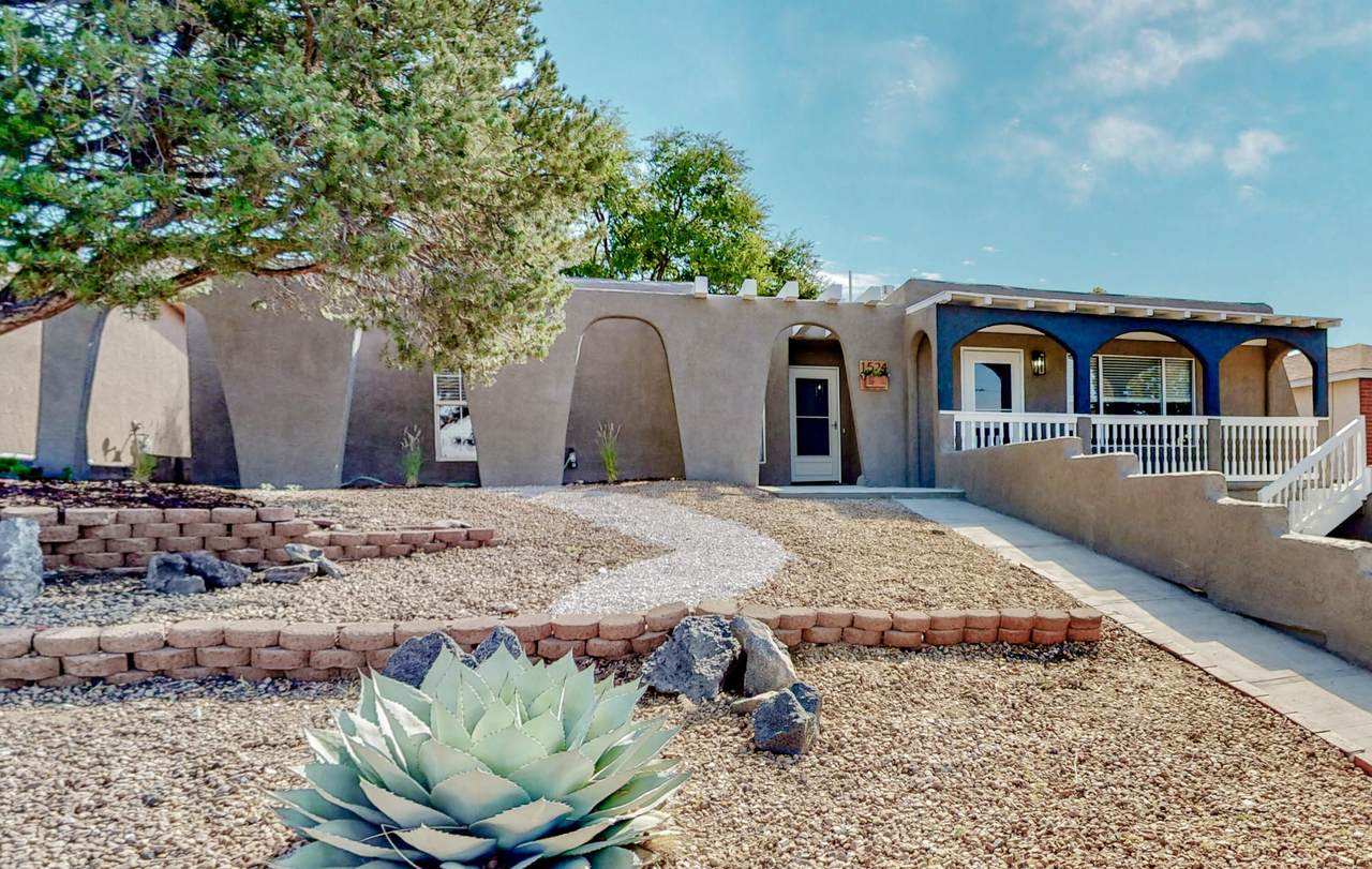 1524 Jewett Drive - Photo 1